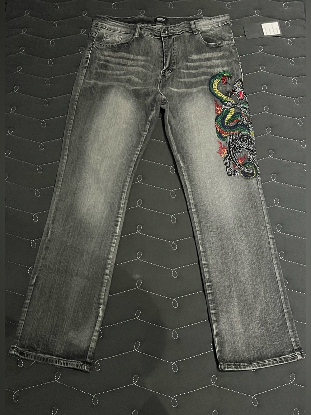 Embroidered Tiger & Dragon Jeans- size 34x32